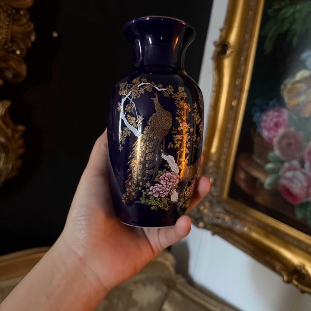 Elegant Blue and Gold Peacock Vase
